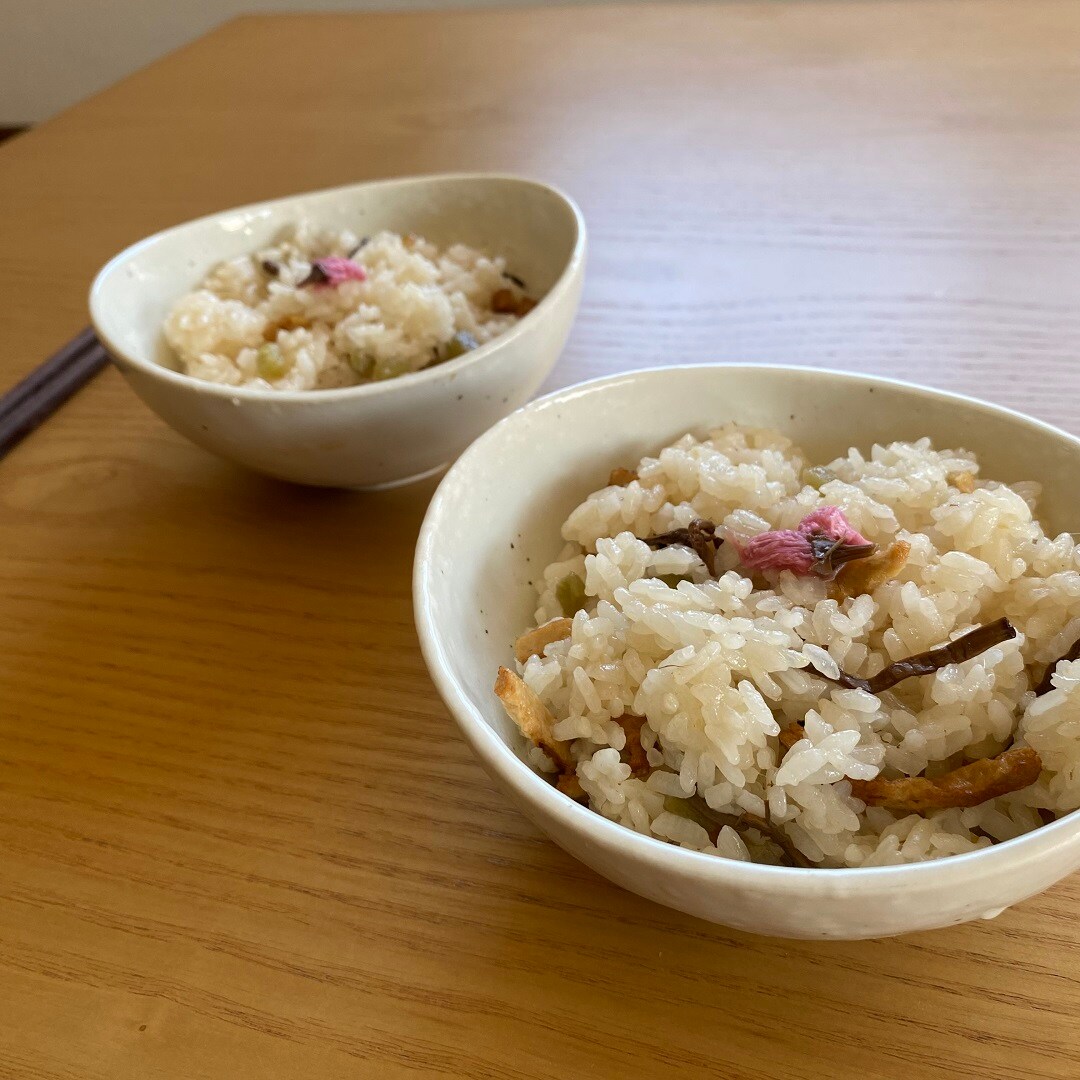 桜と山菜のおこわ