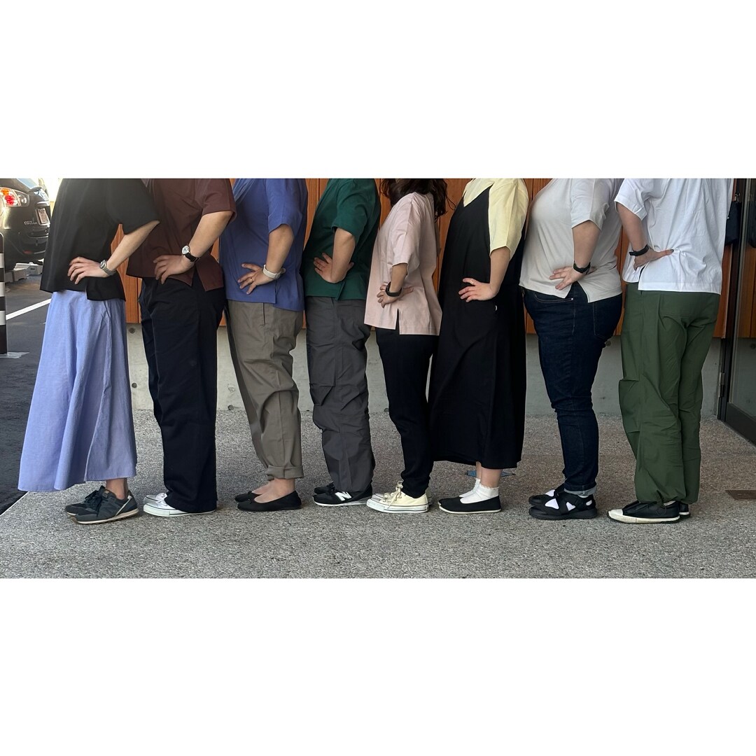 ８色