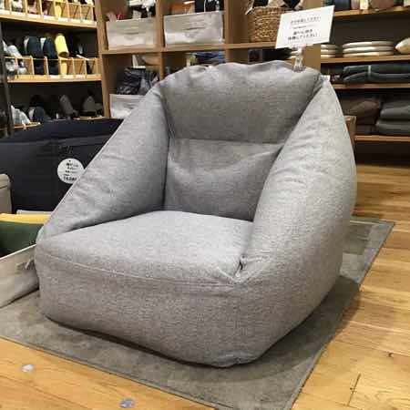 【三軒茶屋】空気でできたソファが発売しました。