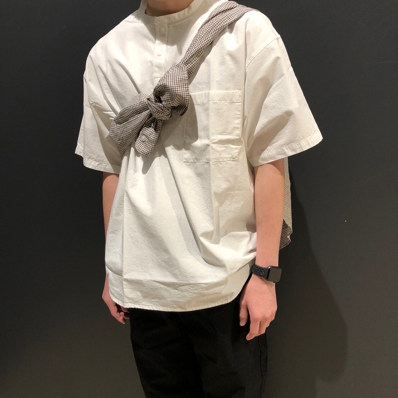 Tシャツアップ