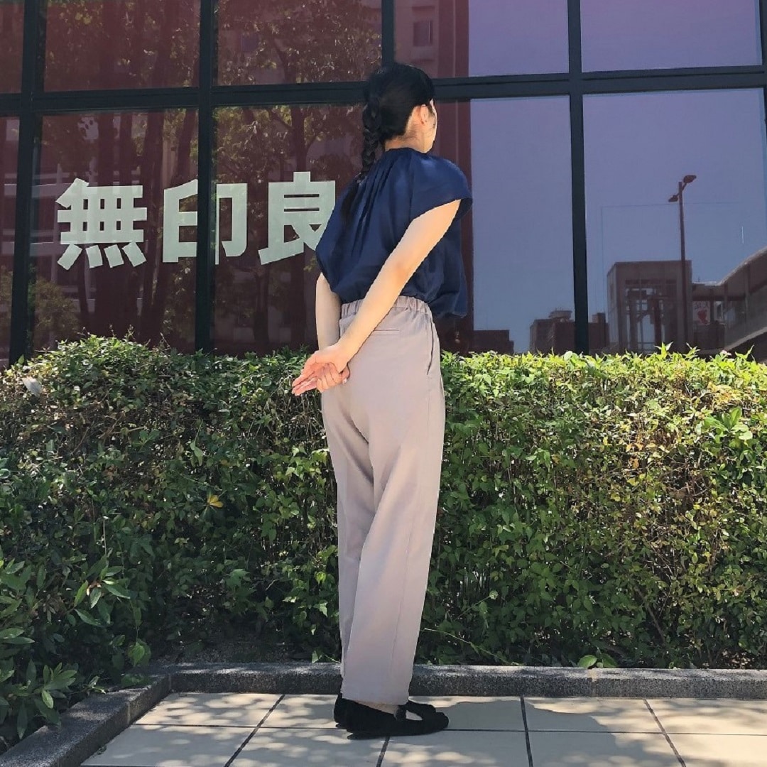 女性の写真