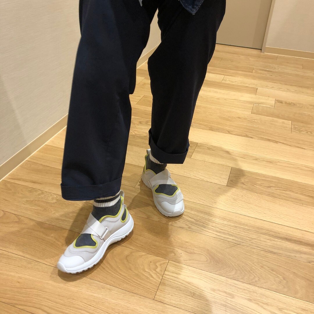 スニーカーサンダル正面