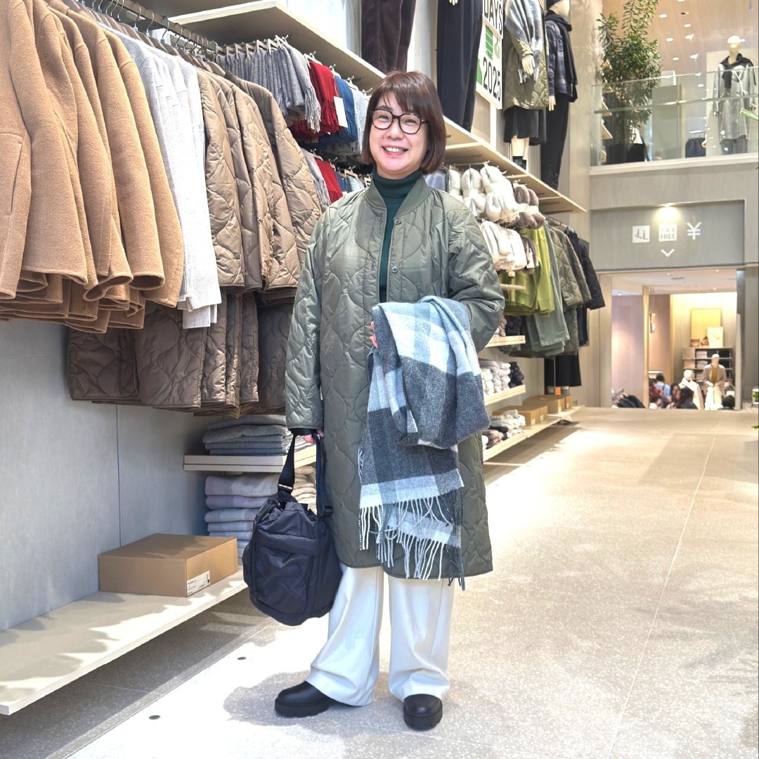 コートを着た女性