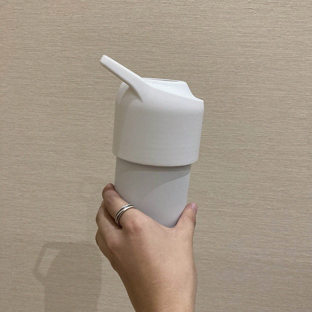 ペットボトル保冷ホルダー　白