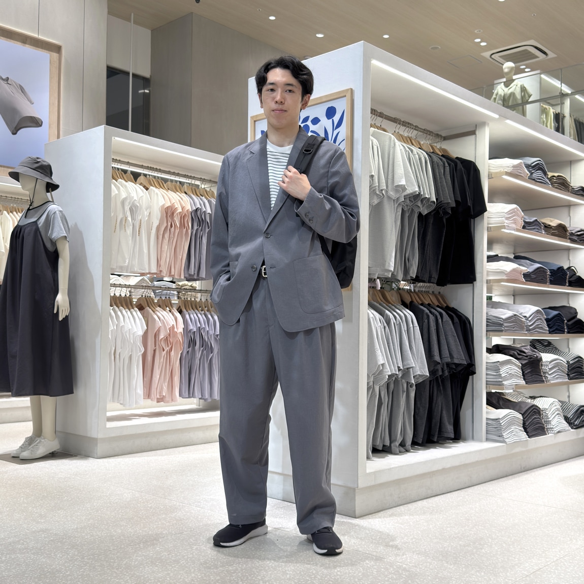 紳士　風を通すツータックパンツ