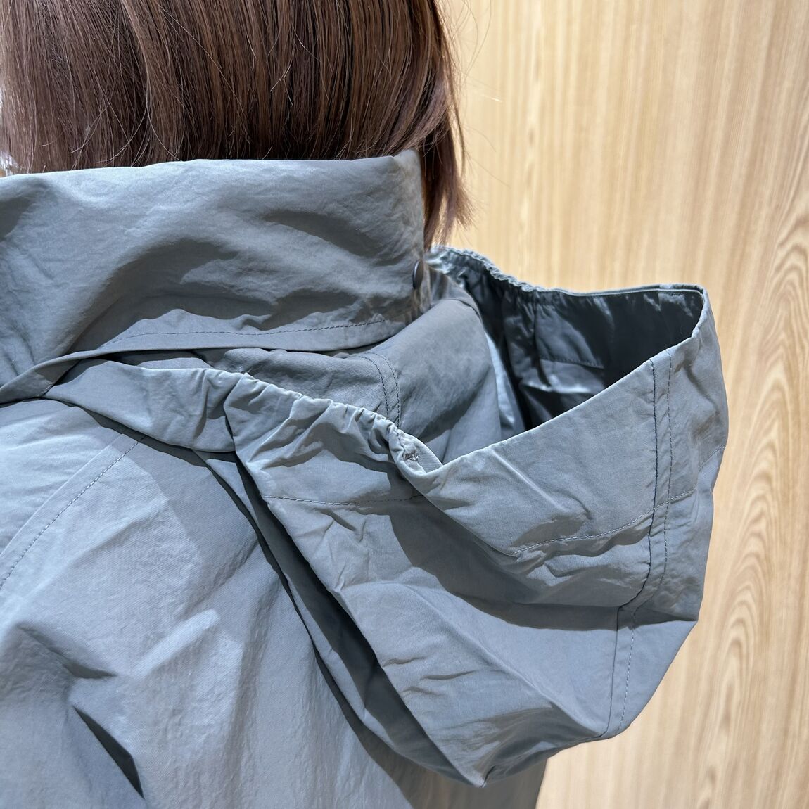 女性スタッフ　長袖ワンピース