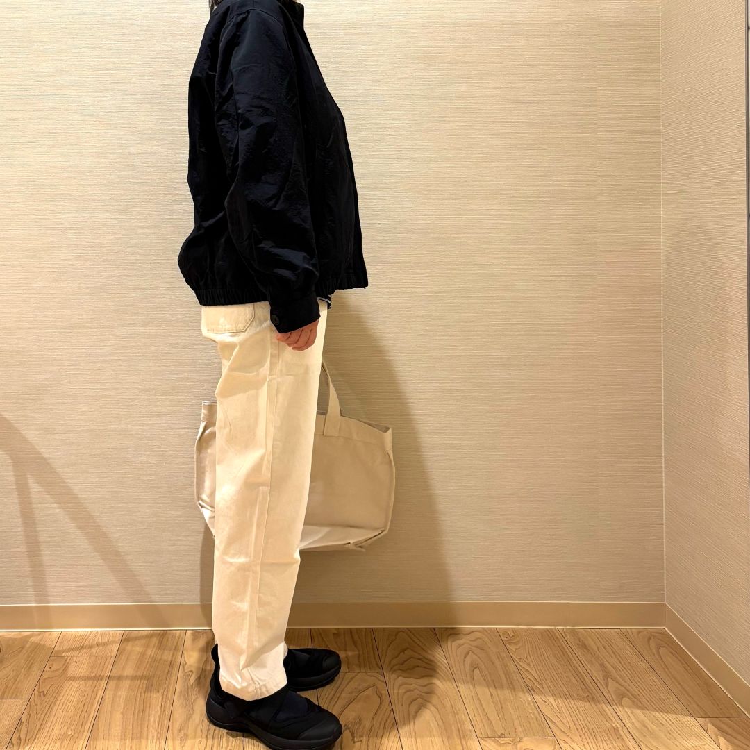 ジップアップブルゾン