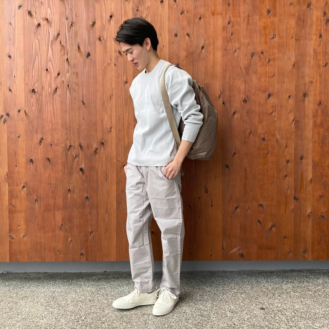 乾きやすい洗えるリブ編み長袖ニットＴシャツ