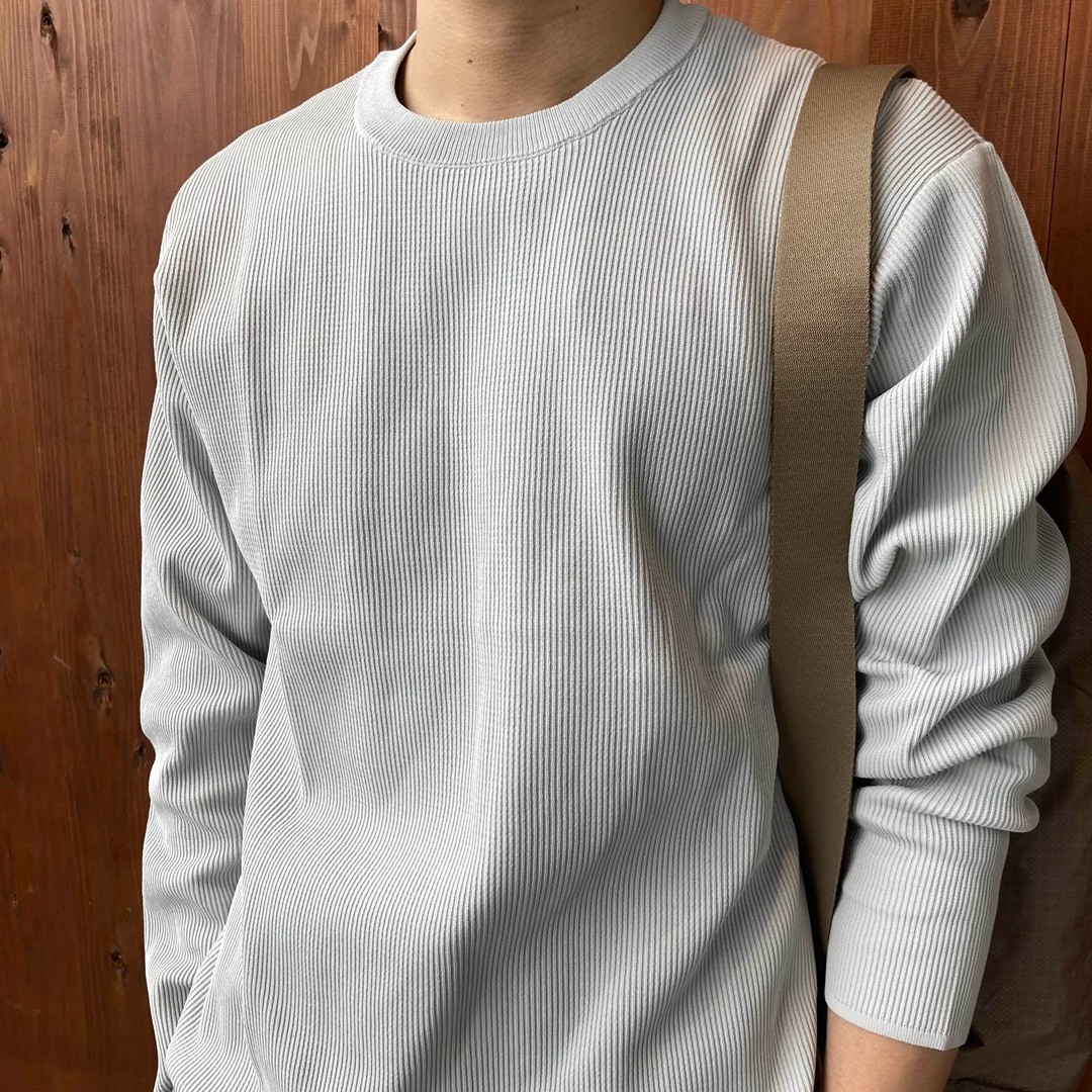 乾きやすい洗えるリブ編み長袖ニットＴシャツ