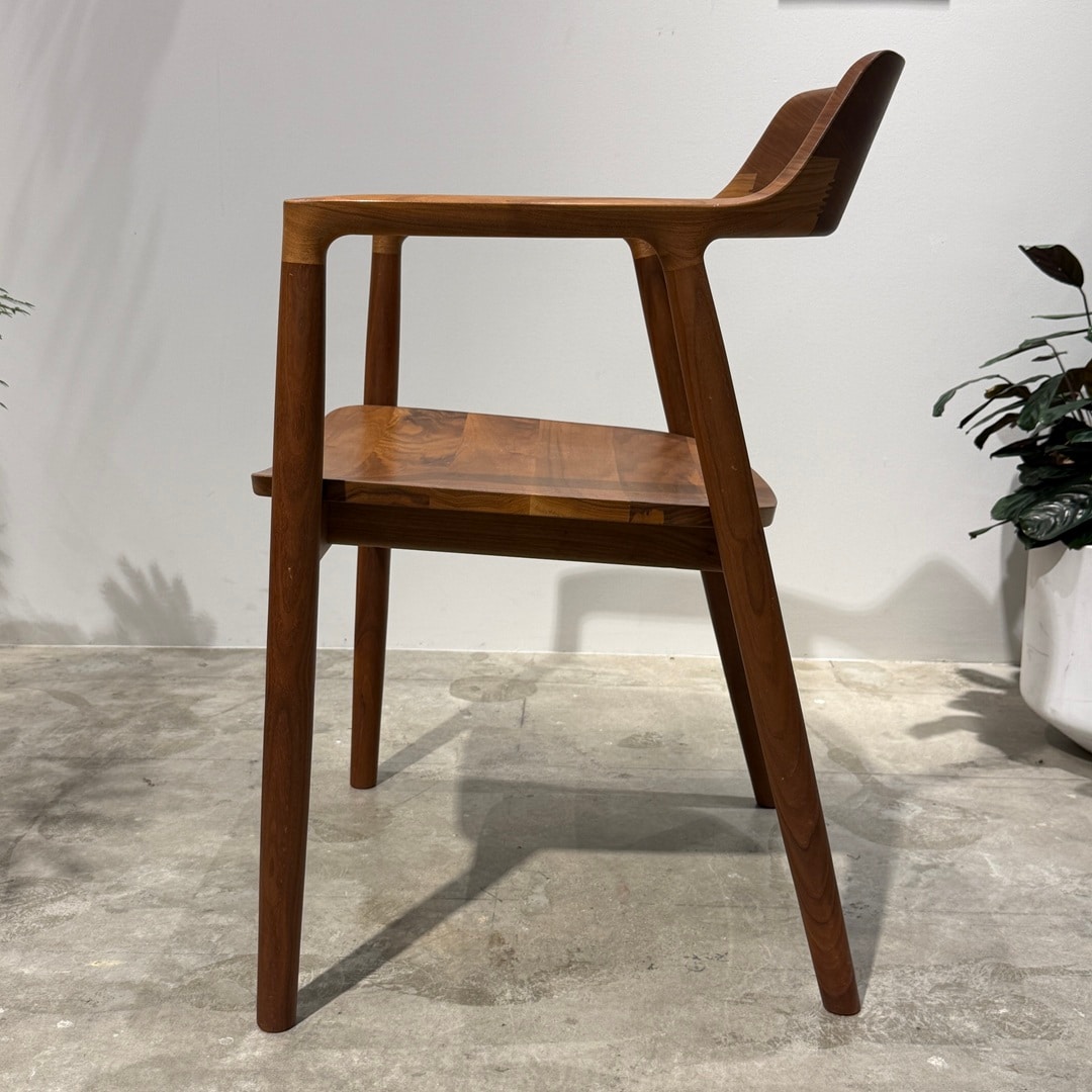 【アルパーク】展示のチェアをお手軽価格で。「わけあり品」のご紹介！第３回 _yX9ZS9