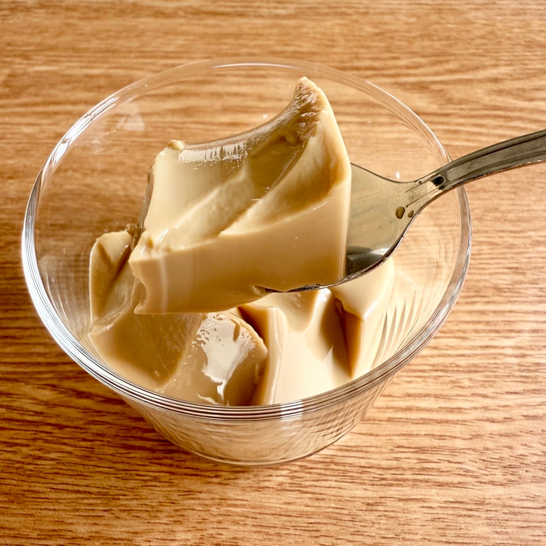 プリンが食器に入った写真