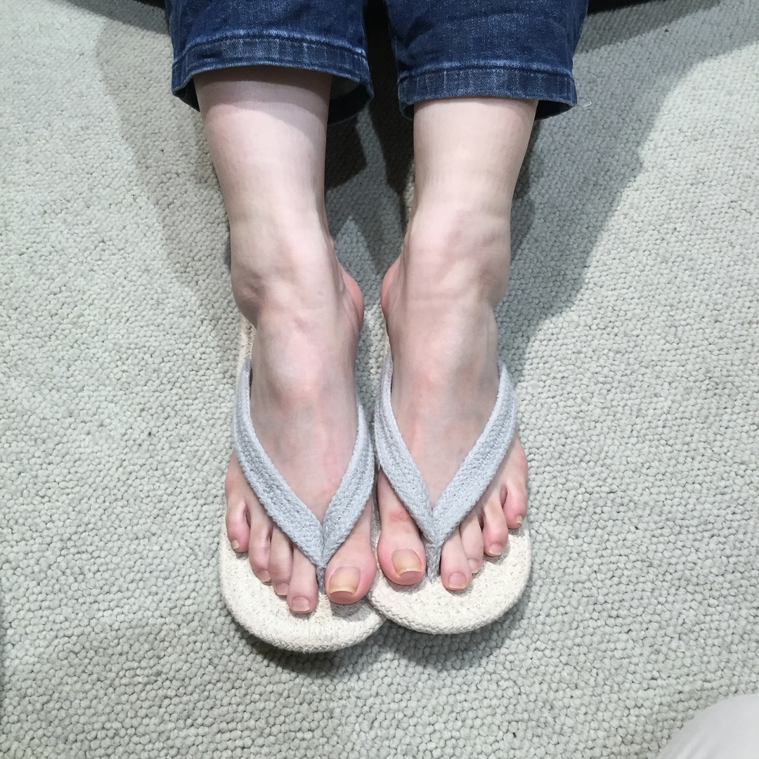 ０２