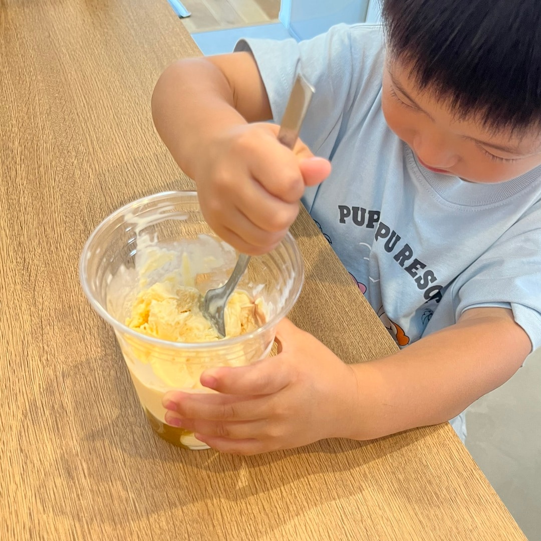 アイスクリームでつくるシェイク