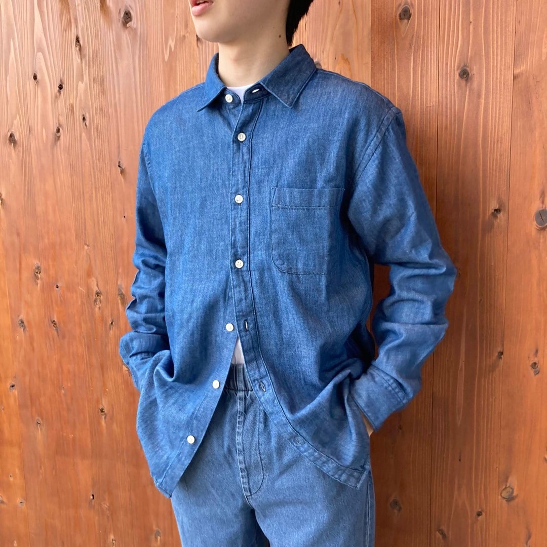デニムシャツ