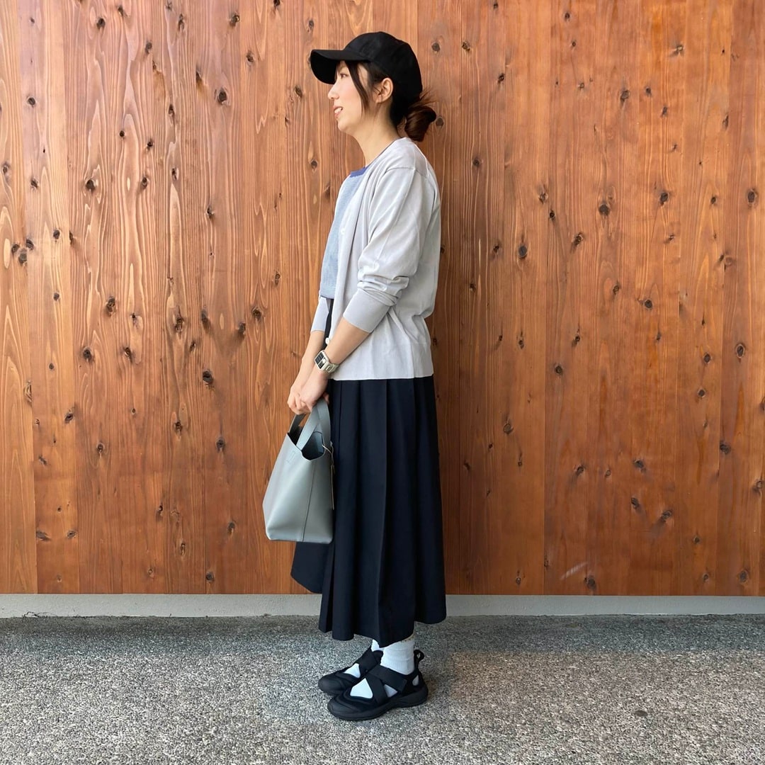 UVカットライトニットｖネックカーディガン