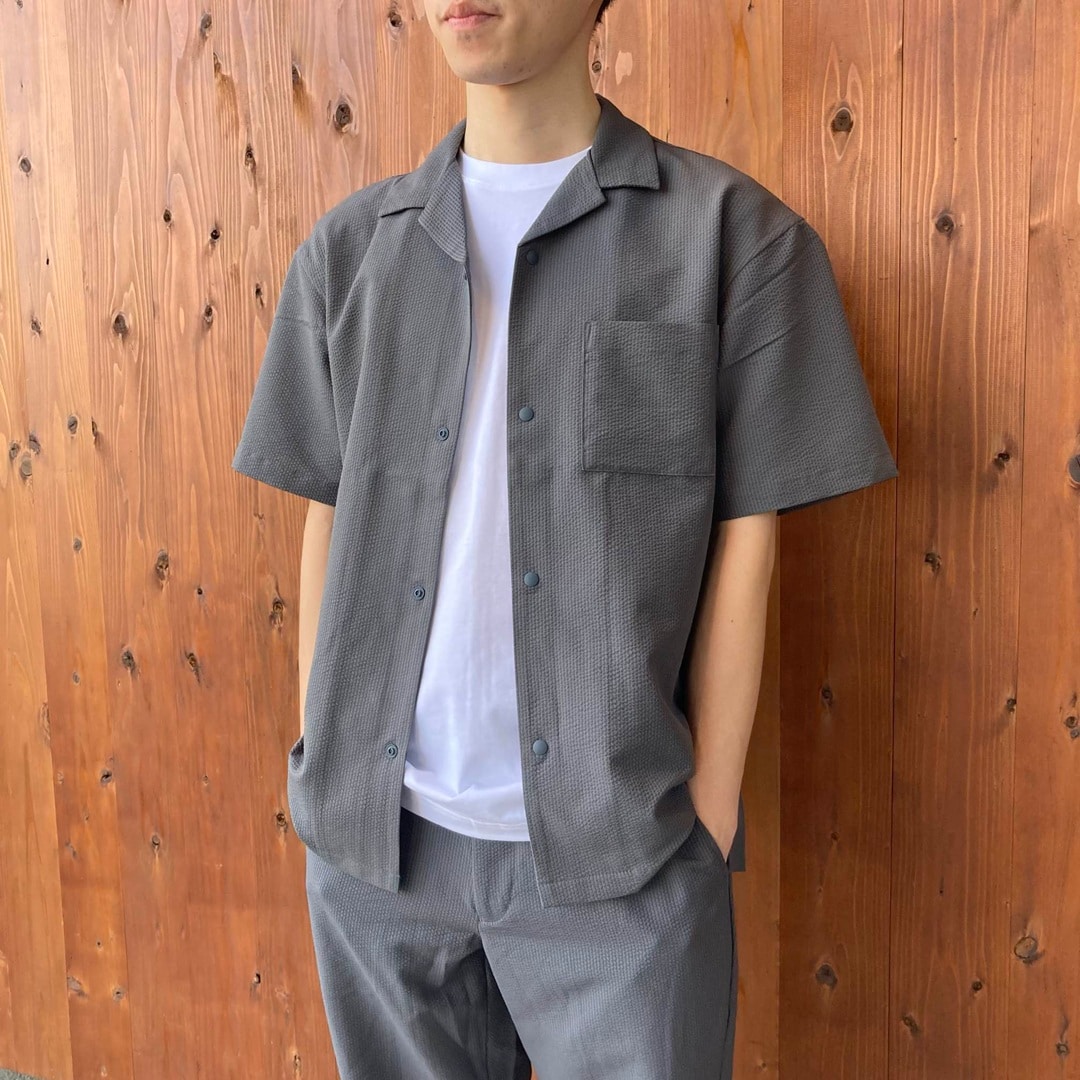 風を通すストレッチサッカーオープンカラー半袖シャツ