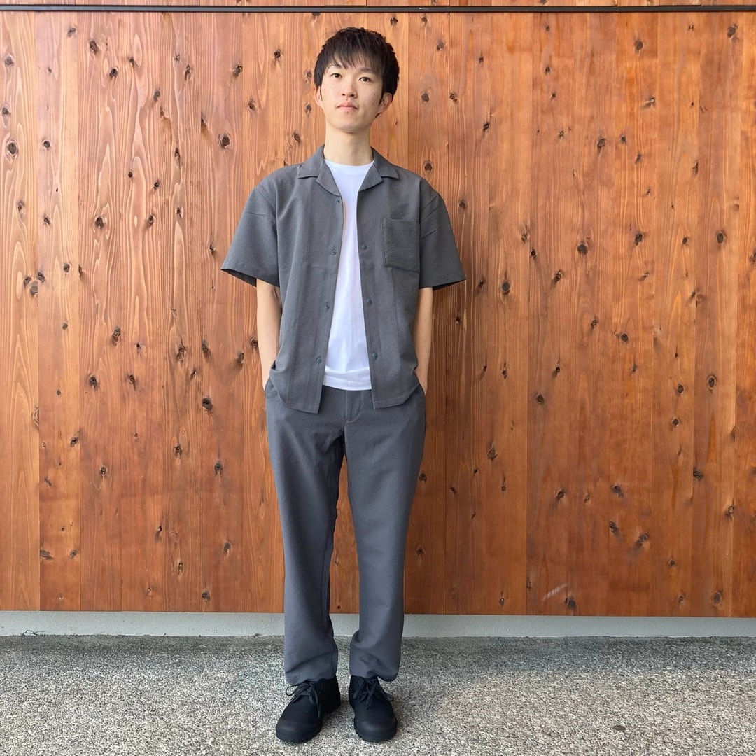 風を通すストレッチサッカーオープンカラー半袖シャツ