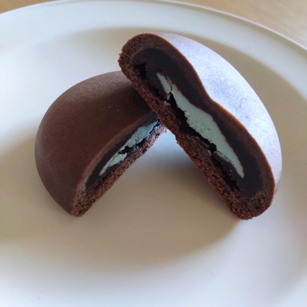 チョコミントまんじゅうの写真