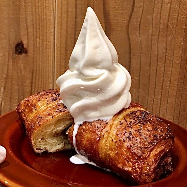 【CaféMUJIピオレ明石】あんクロワッサンをおうちでもカフェでも。