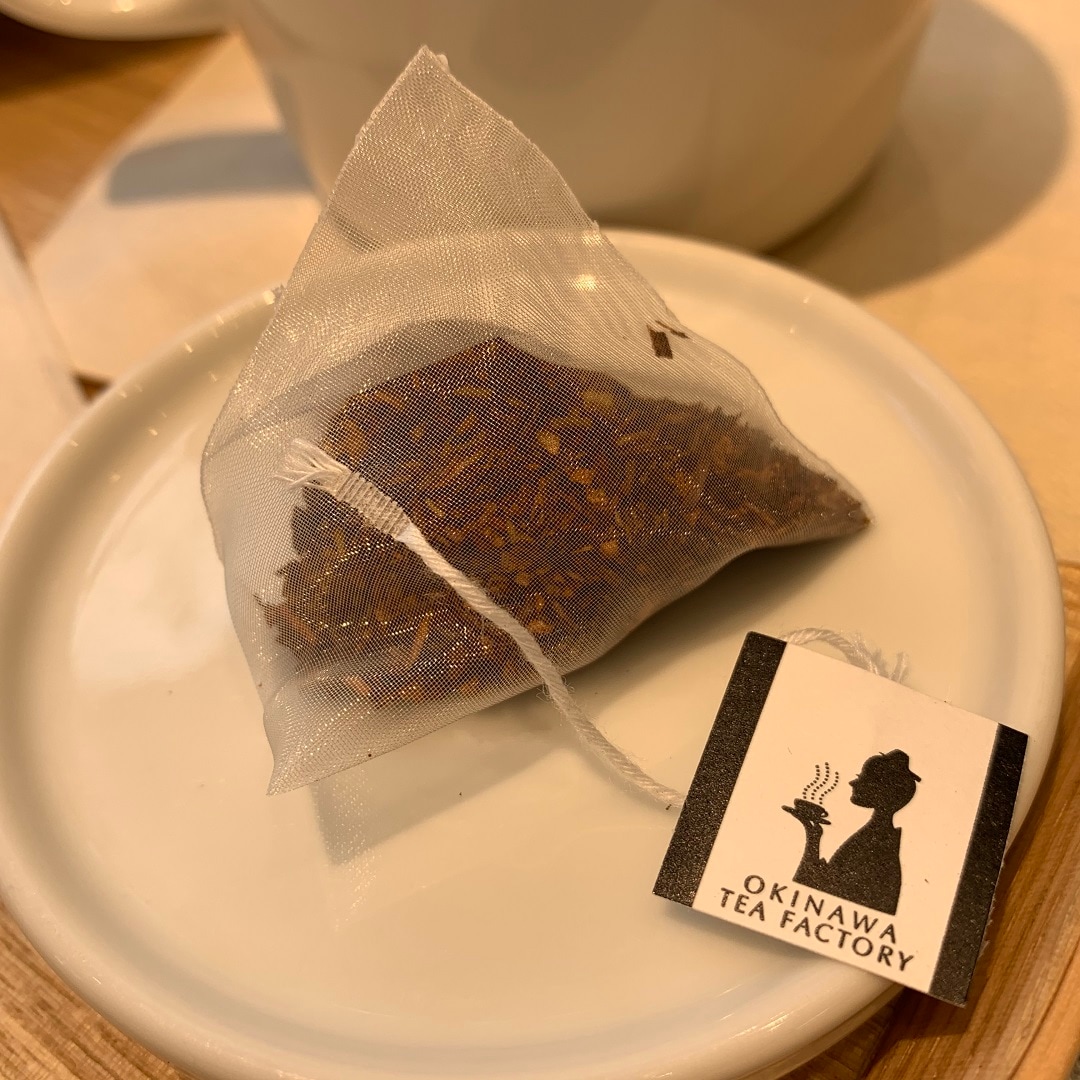 ルイボスティ茶葉の色