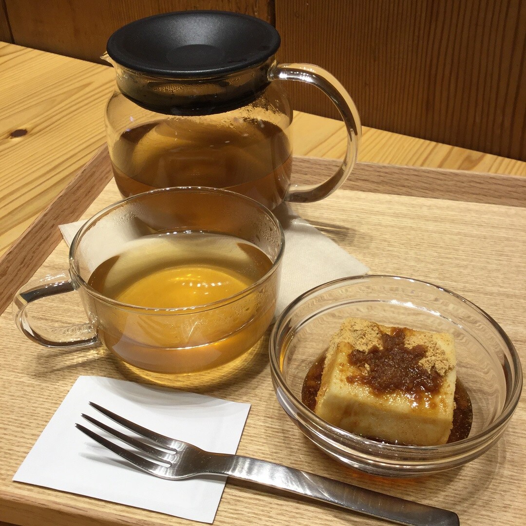 【Café&Meal MUJI 日比谷】ミルクくずもち　黒みつきなこ
