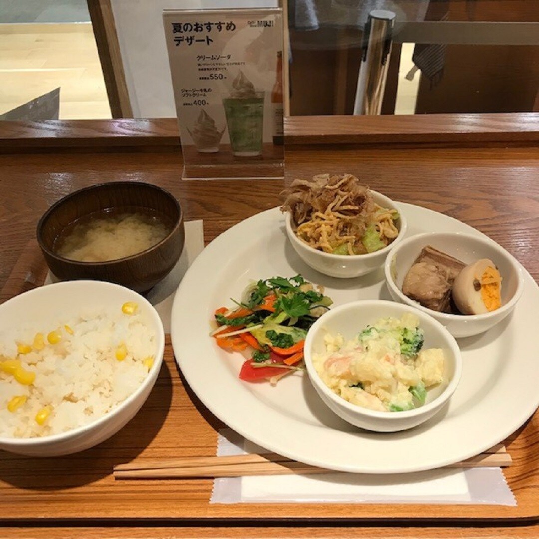 夏メニュー盛り付け例