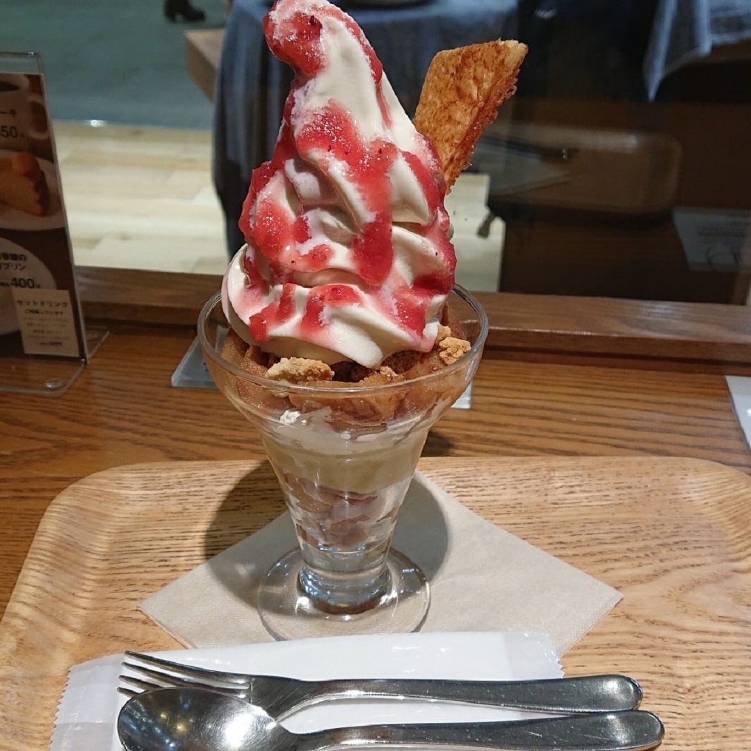 りんごパフェ