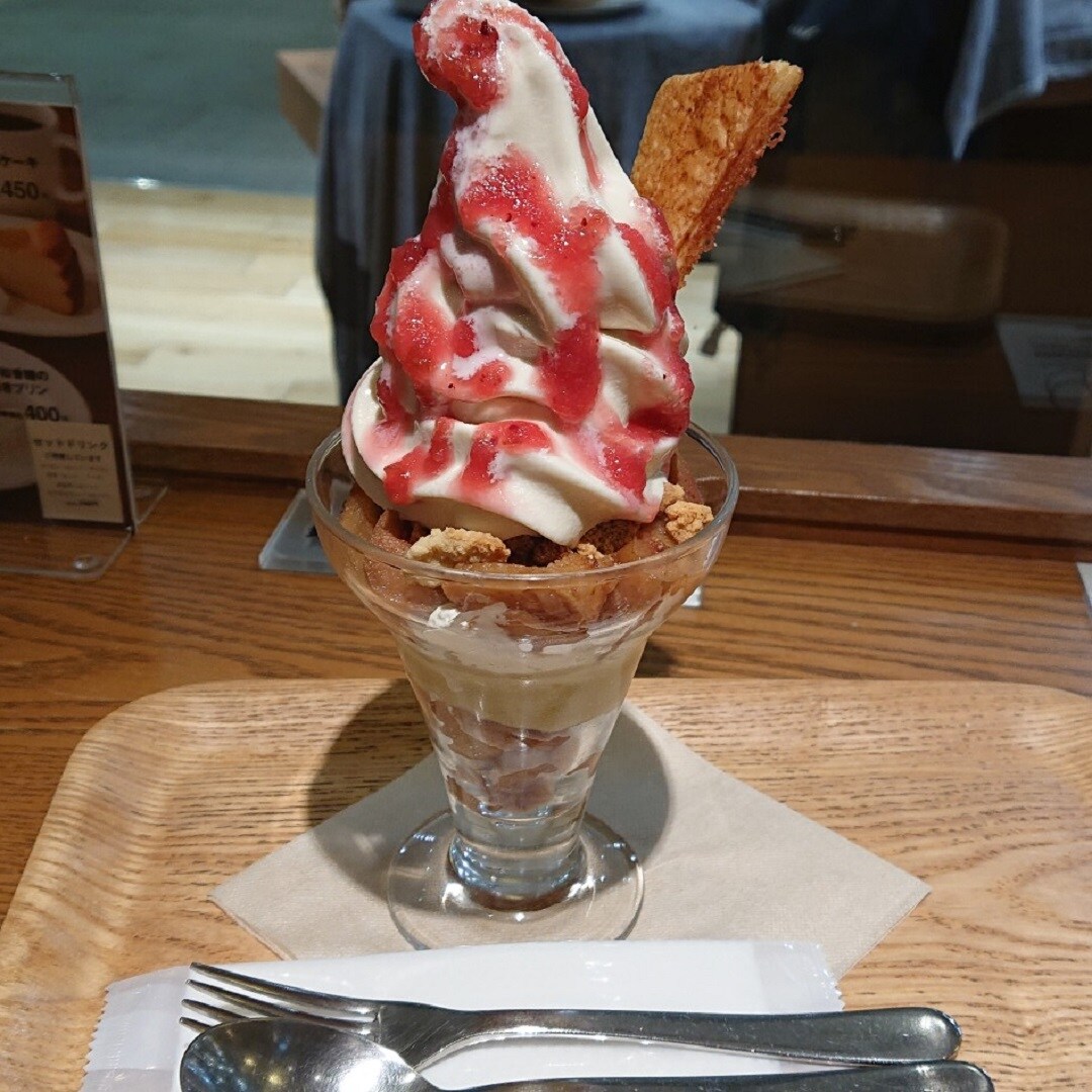 りんごパフェ