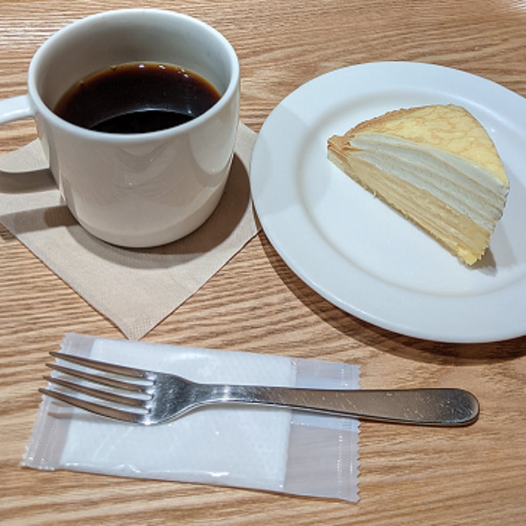 ミルクレープとコーヒー