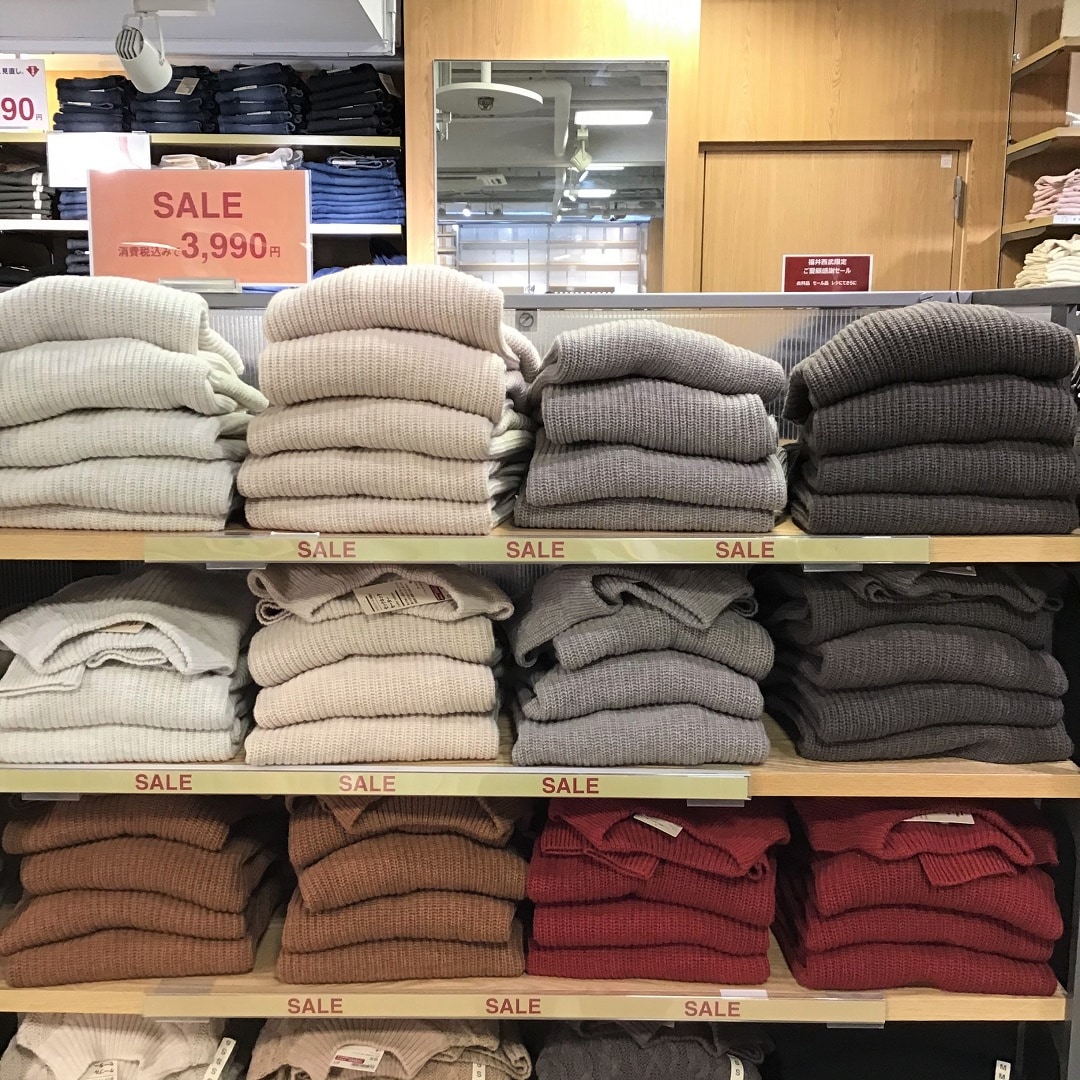 【福井西武】お手頃価格になりました。ヤク入り畔編みモックネックセーター