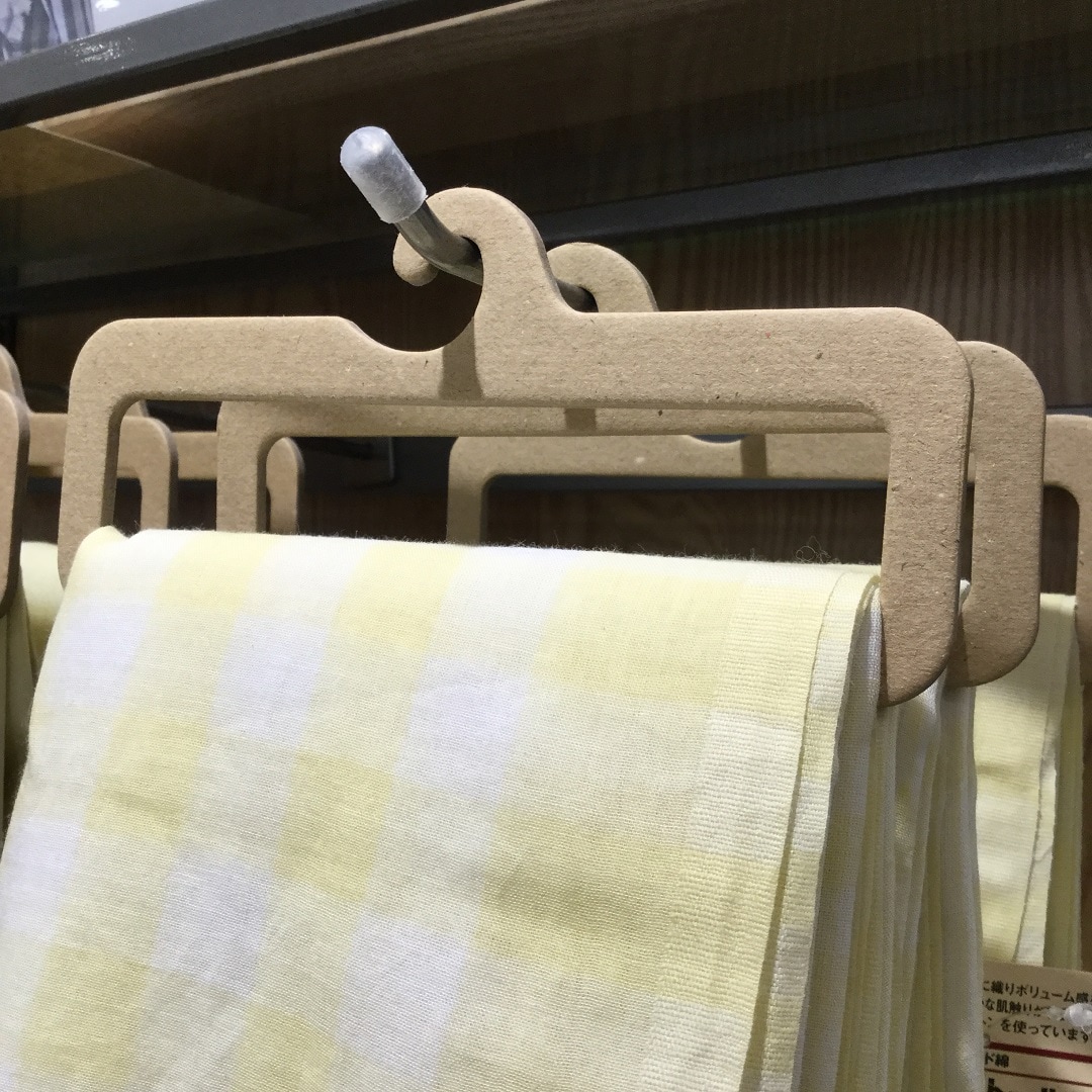 【大津西武】陳列用フックを再生紙に変更