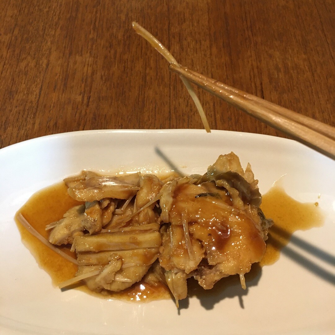 【大津西武】ぶりの腹肉水煮の調理
