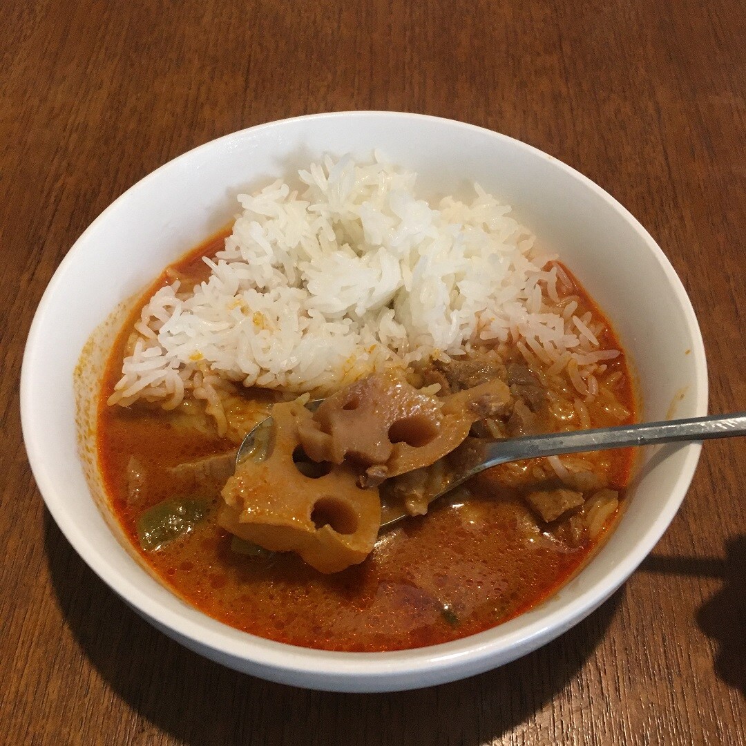 【大津西武】素材を生かしたカレー レッド