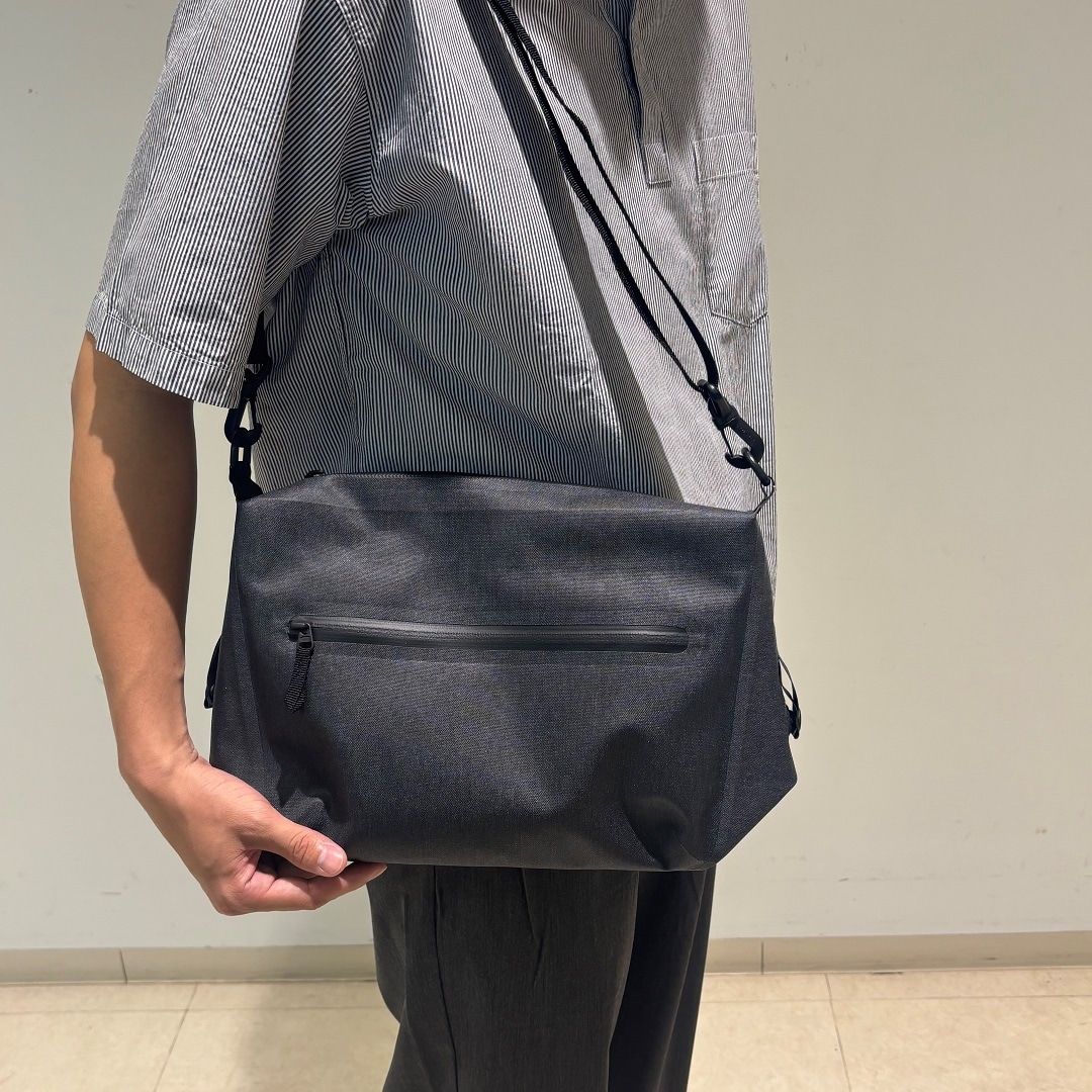 撥水ショルダーバッグ