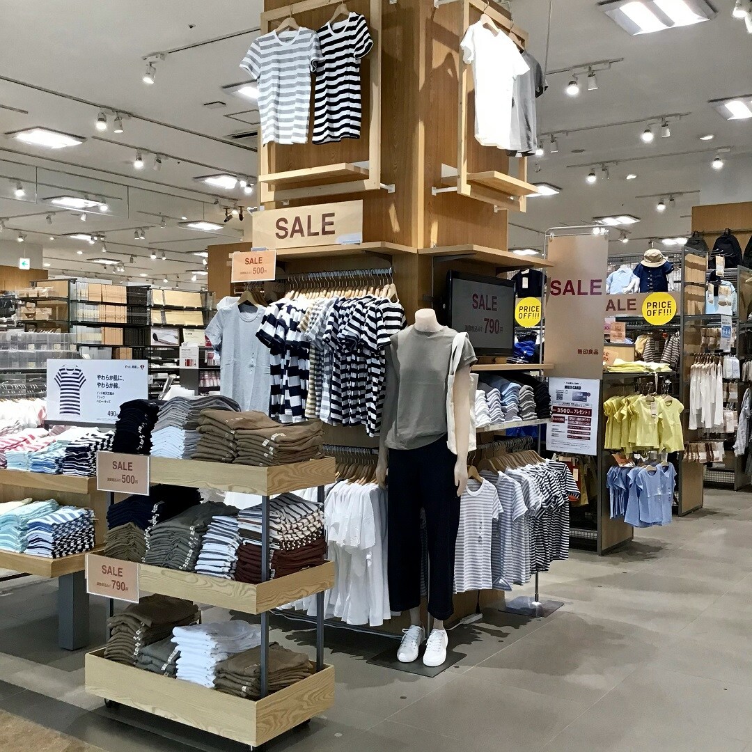 婦人服セール