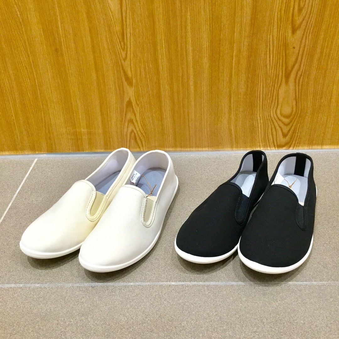 【ピオニウォーク東松山】かかとが踏めるカンフーシューズ