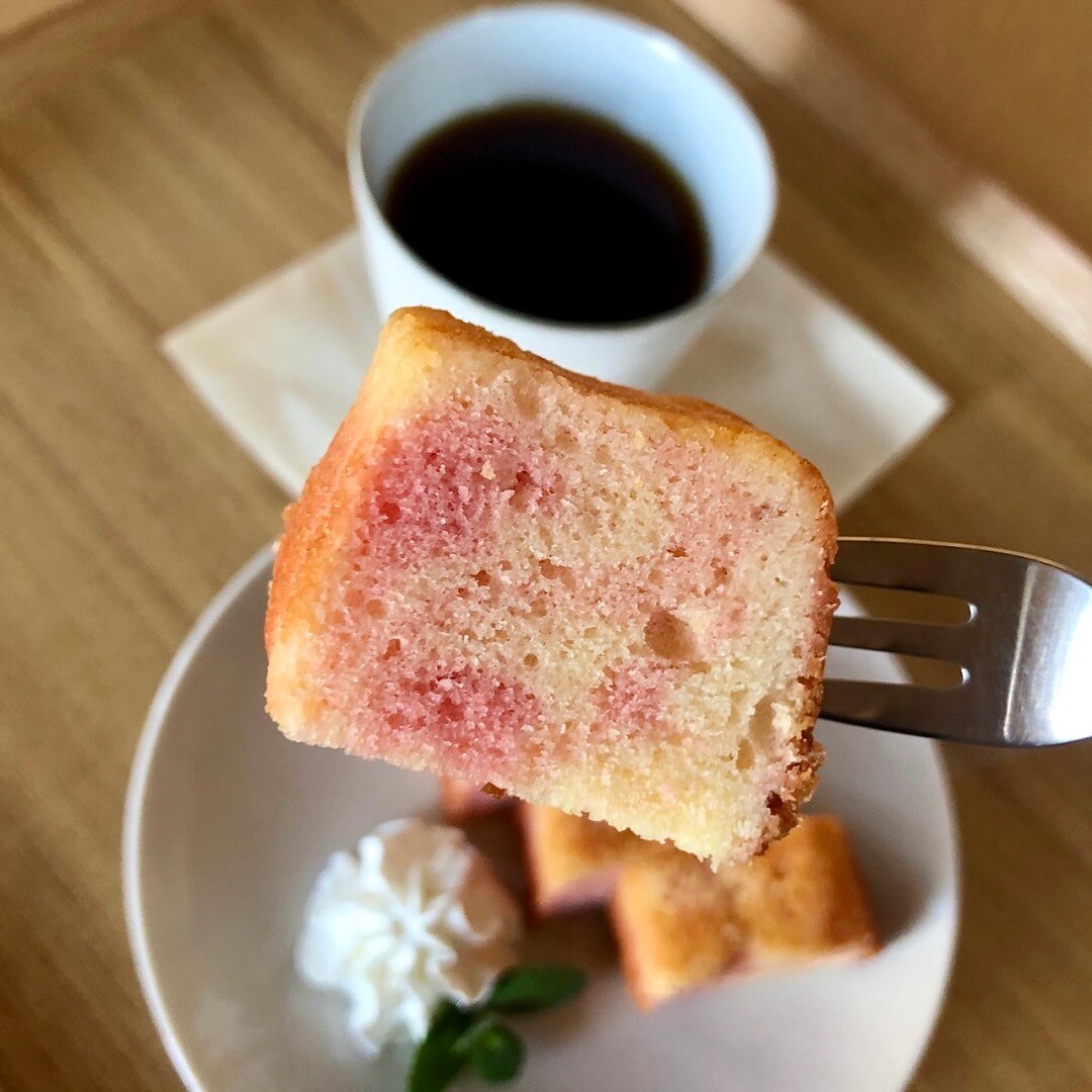【トキハわさだタウン】マーブルケーキ　ストロベリー