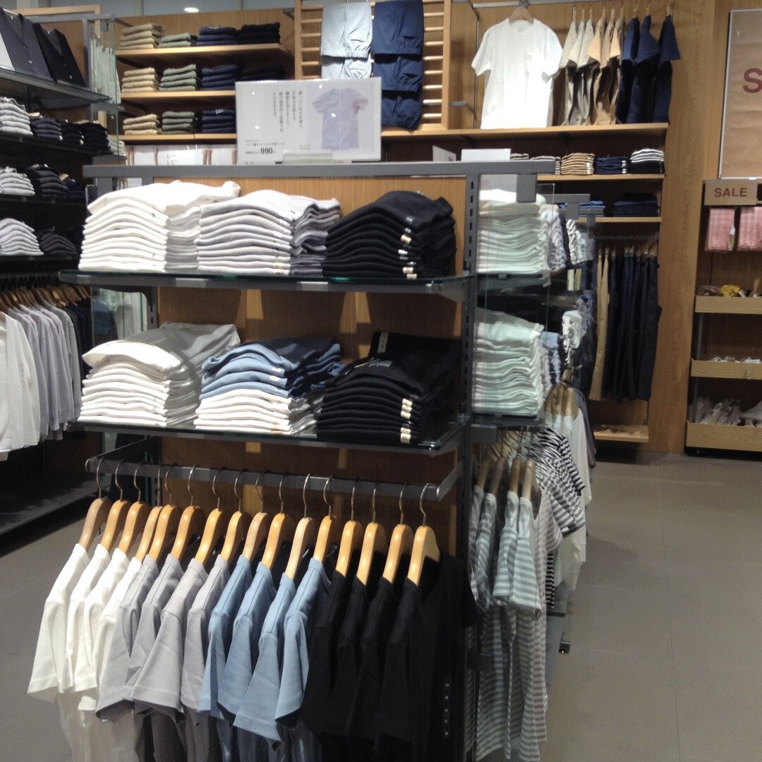 汗じみしにくいフライス編みクルーネック半袖Ｔシャツ売場1