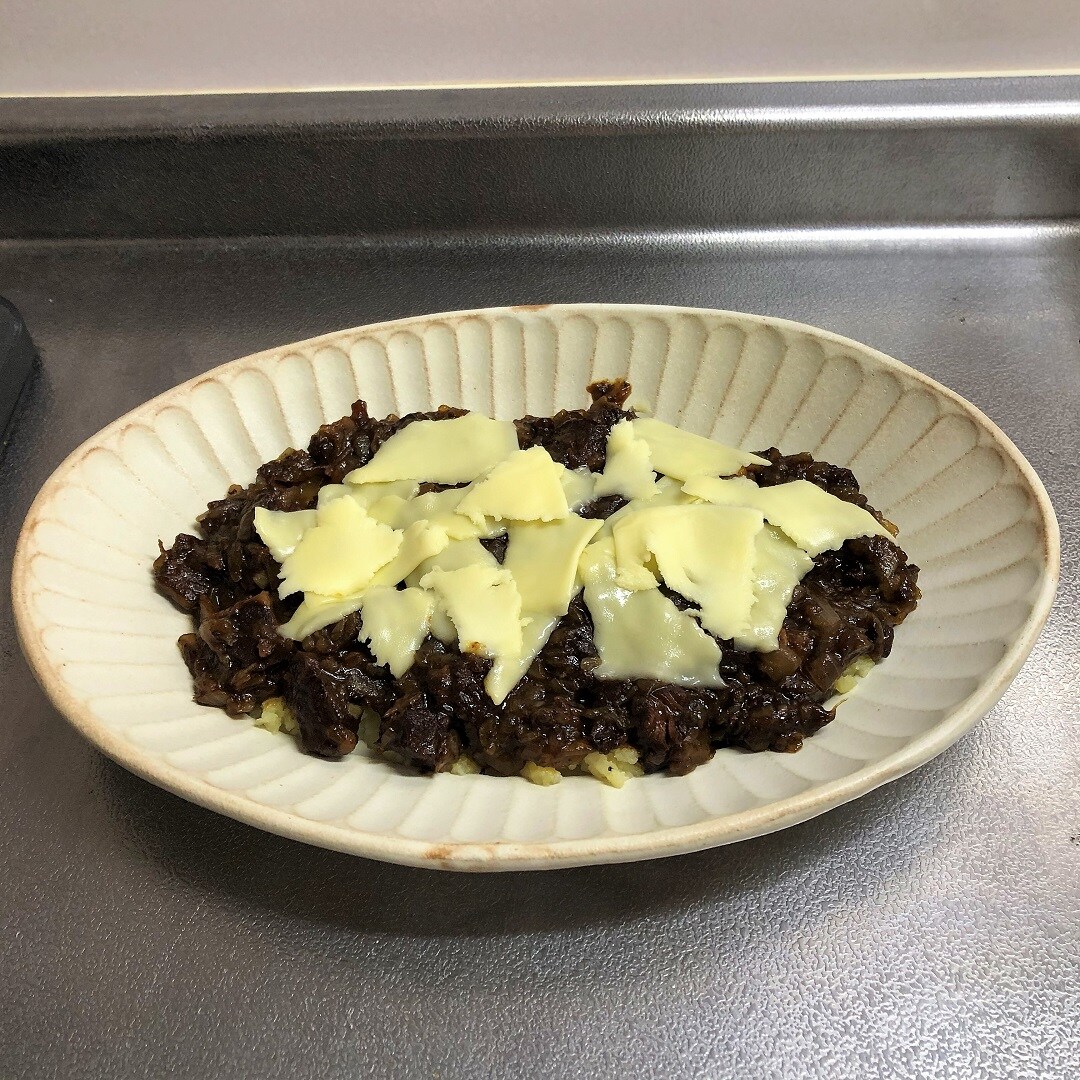 チーズをのせる