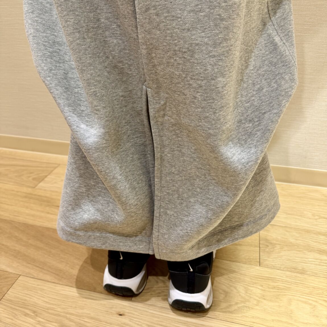 スカート後ろ画像