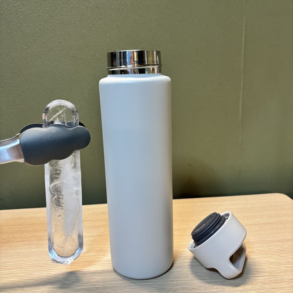スルッと取り出せる！新発売の製氷器_rM38AU