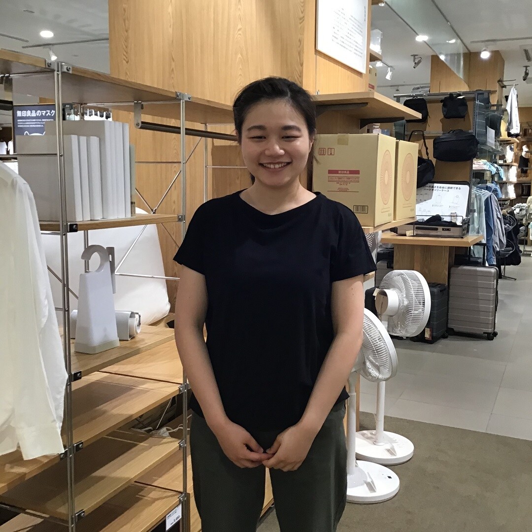 女性