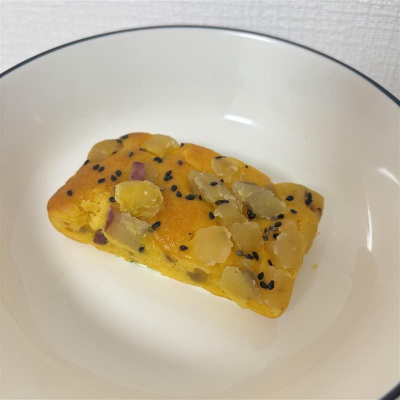【MUJI to GO成田国際空港第1ターミナル】秋をひと口目から感じることができるスイートポテトケーキを紹介します_K2WPK7