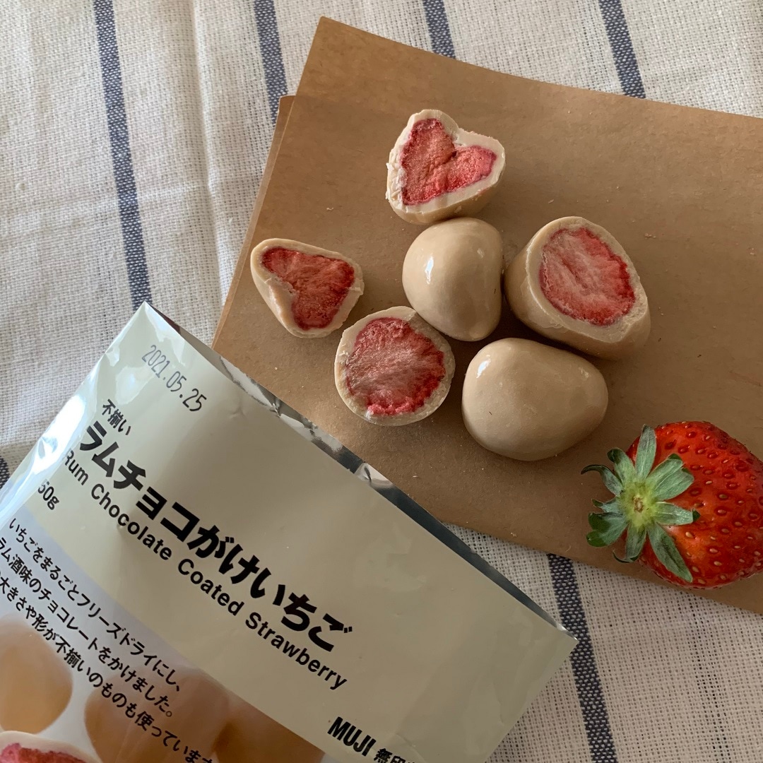 【MUJI to GO 新千歳空港】 いちごのお菓子 集めました