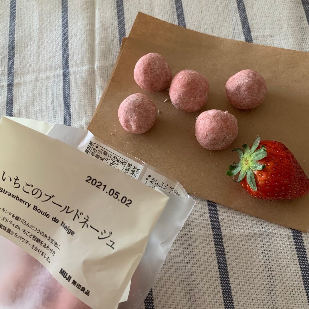【MUJI to GO 新千歳空港】 いちごのお菓子 集めました