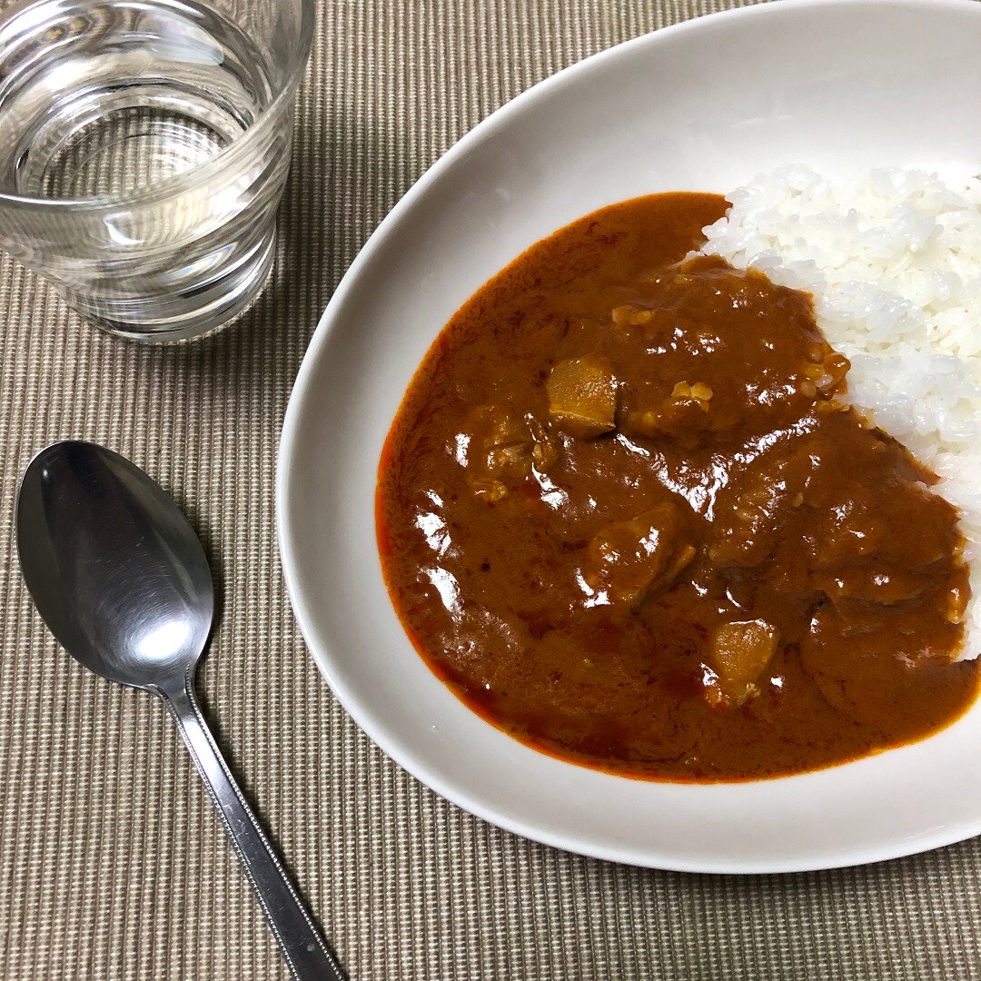 バターチキンカレー盛り付け例