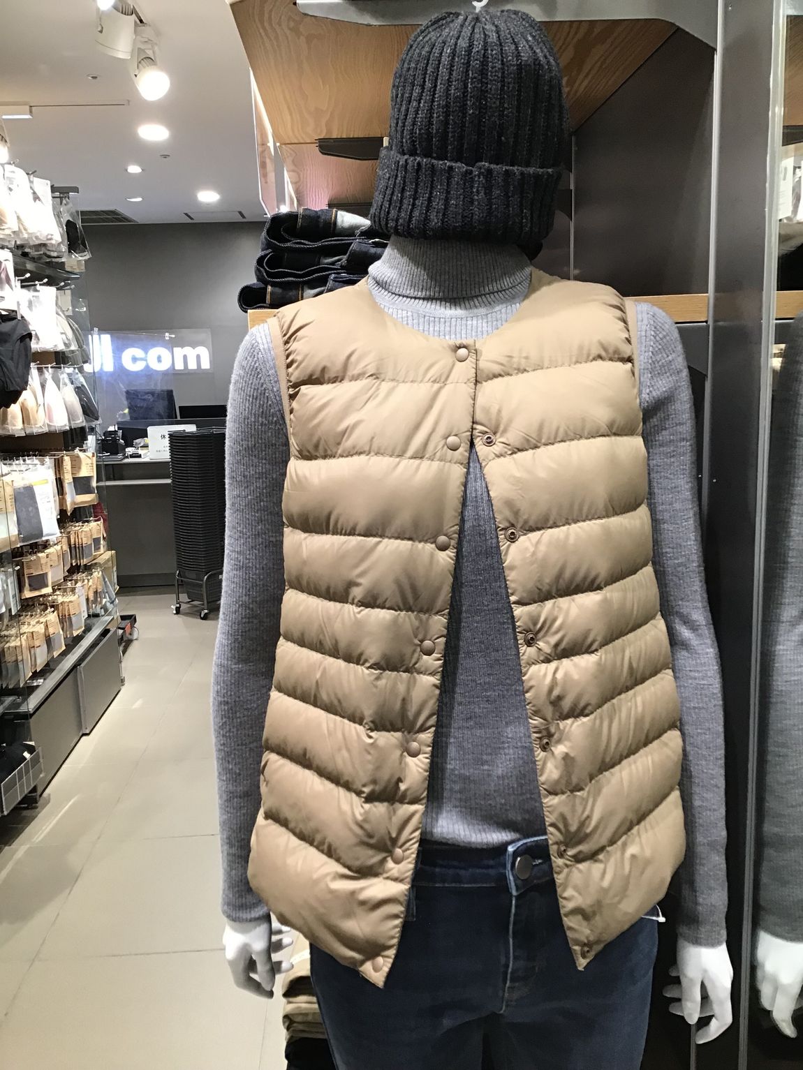【MUJIcom京都ポルタ】軽量ダウン