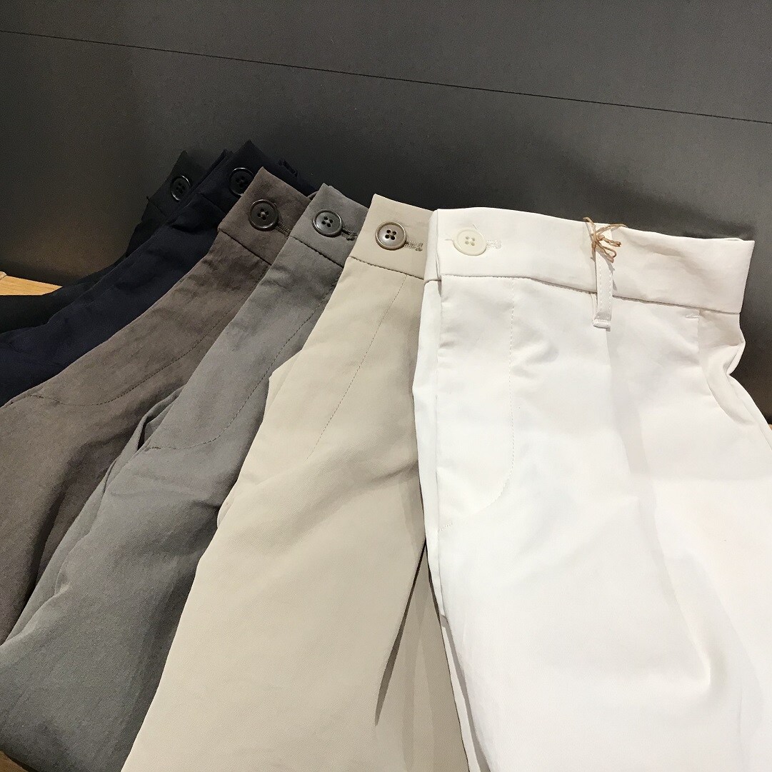 撥水ストレッチチノタックパンツ