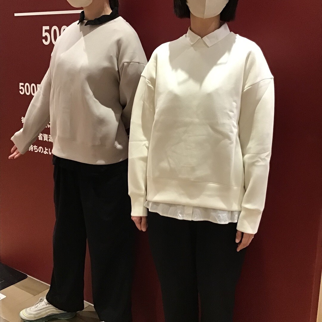 スウェットシャツの着用写真