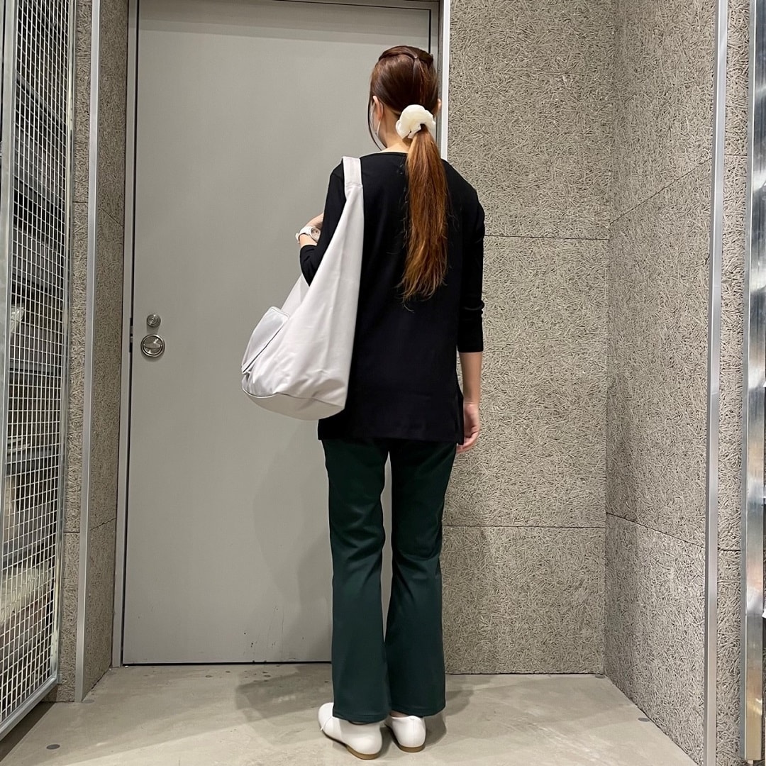 バックショット　全身